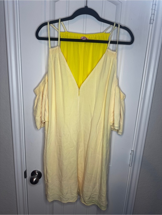 Lilly Pulitzer Dresses & Skirts - Lilly Pulitzer Bright Yellow Summer Dress